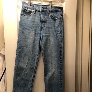 Wedgie fit Levi jeans size 25